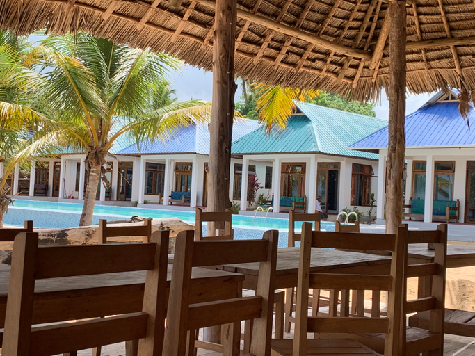 Food & Drinks 5, Asante Sana Beach Cottages, Kaskazini 'A'