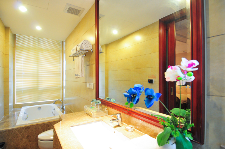 Bathroom, Zhujiajian Xiaotian'e Family Hostel, Zhoushan