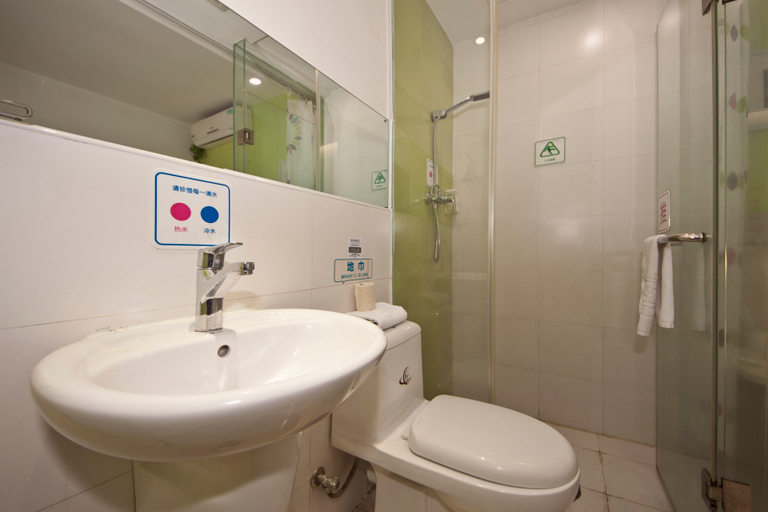 Bathroom 2, 100 Inn (Fuzhou Railway Station), Fuzhou