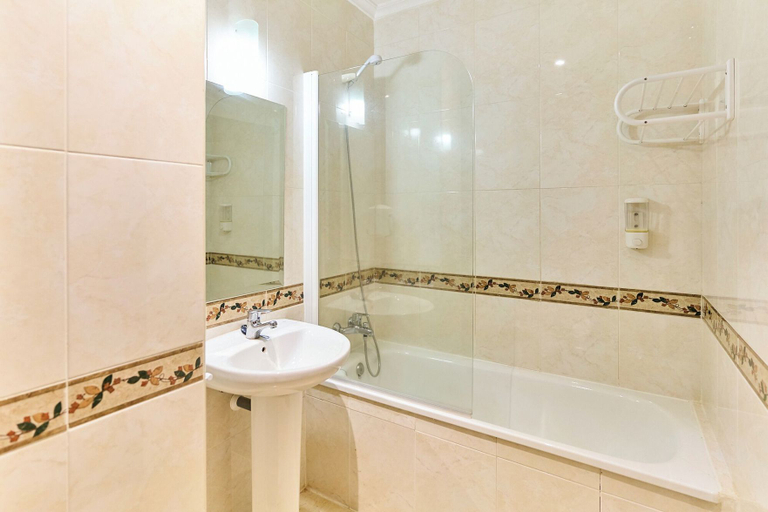 Bathroom 3, Hotel Villamayor by gaiarooms, Salamanca