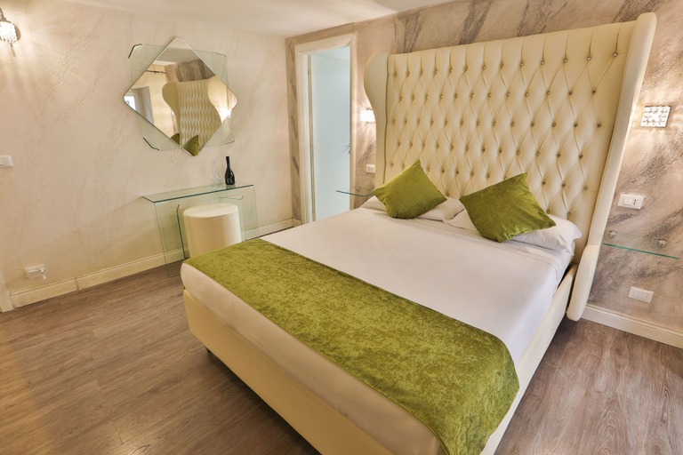 Bedroom 4, Grottini Luxury Suites - Pantheon, Rome