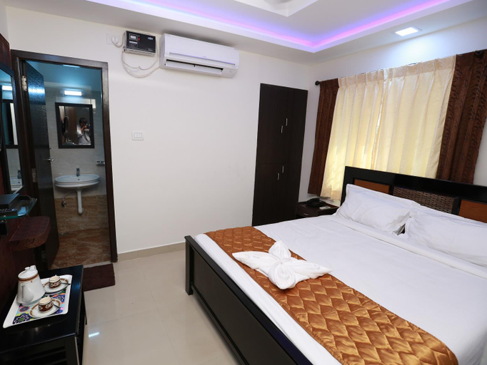 Bedroom 5, Karuna Regent Vadapalani, Chennai
