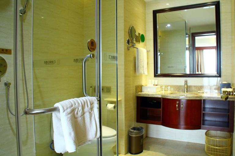 Bathroom 2, Huijin Holiday Inn, Quanzhou