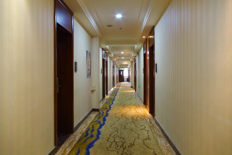 Others 3, Super 8 (Dehui Wanda store, Nianzigou, Urumqi), Ürümqi