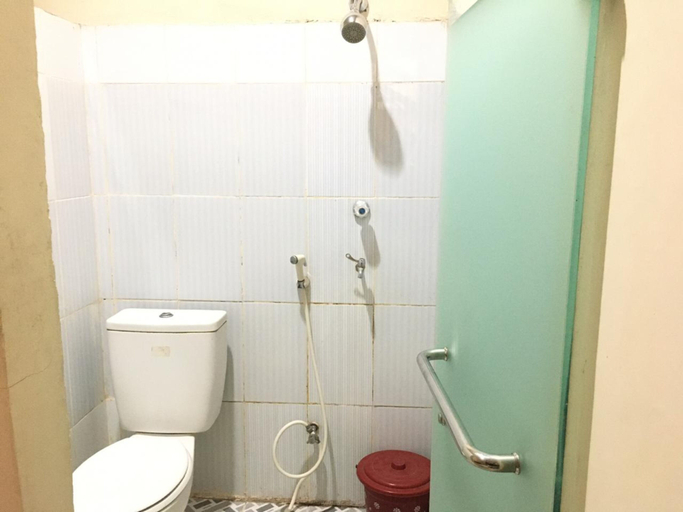 Bathroom 3, Vanila Kost Jatiwarna - Caters to Women, Bekasi