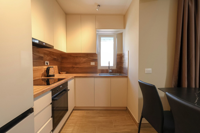 Private kitchen 5, Milica Apartment, Sarandës