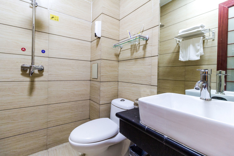 Bathroom 2, Yueweiman Hotel (Baoding High Speed Railway Station Hebei University), Baoding