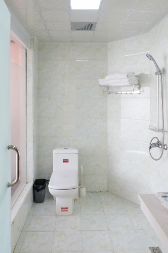 Bathroom 2, Jinduyuan Business Hotel, Beihai