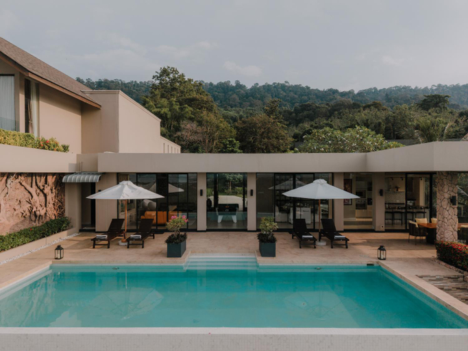 Sport & Beauty 2, White Monkey Villa Private Pool & Jacuzzi @Seaview, Langkawi