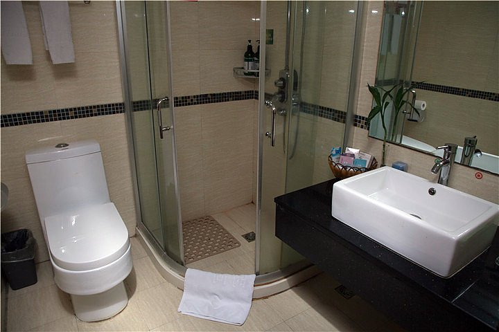 Bathroom, The First Time Hotel, Wenzhou