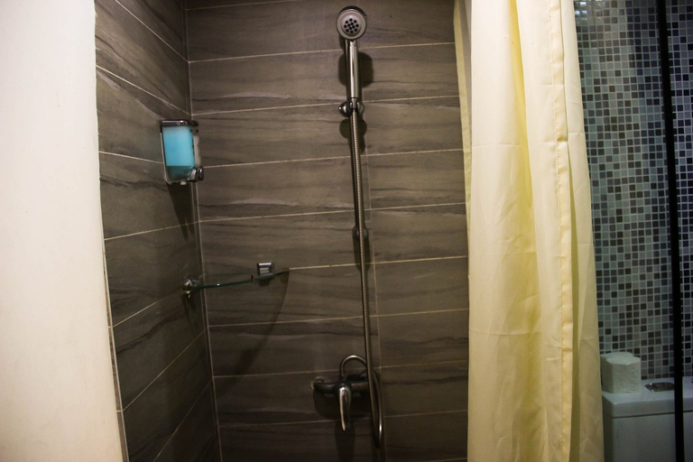 Bathroom 3, DCC Hotel (Guangzhou Tianhe Coach Terminal Station), Guangzhou