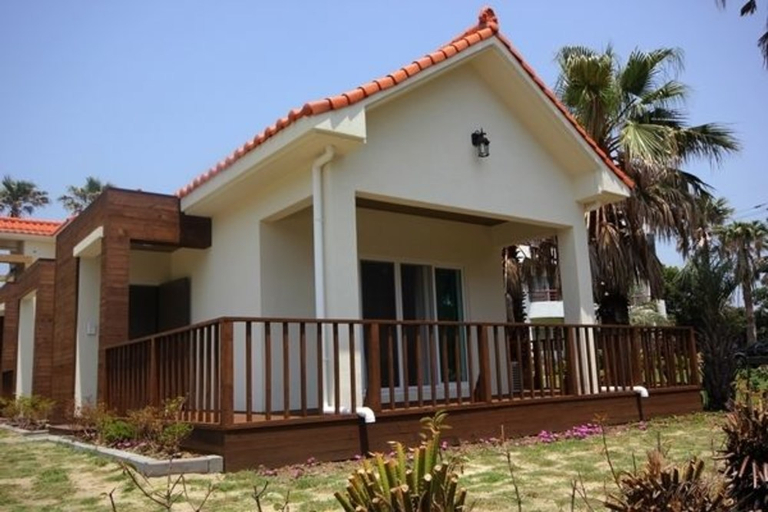 Exterior & Views, Soranghozen Pension, Seogwipo
