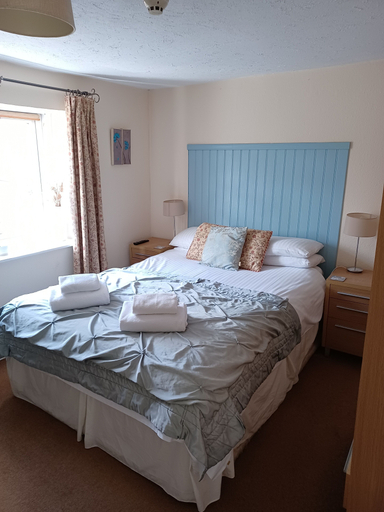 Bedroom 2, Winchester Arms, Somerset