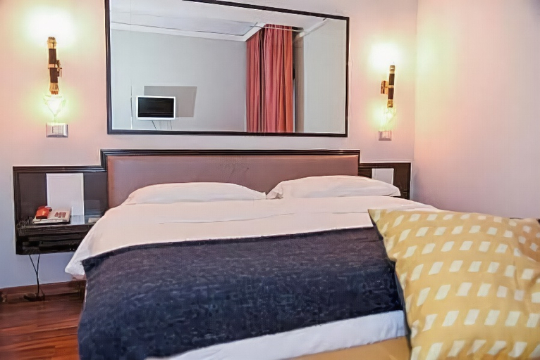 Bedroom 3, Grand hotel irpinia & Family SPA, Avellino