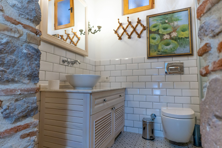 Bathroom 3, Dutlu Konak, Konak