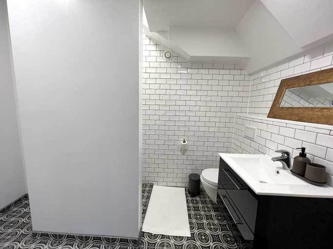 Bathroom 4, HH Guesthouse, Reykjavík