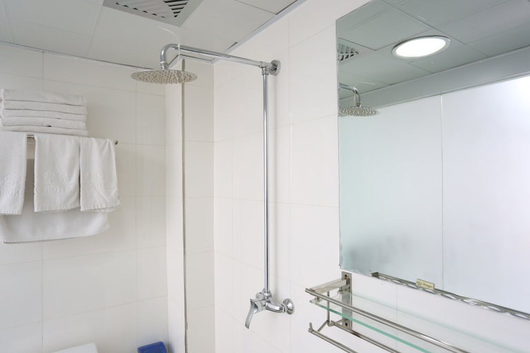 Bathroom 2, JI Hotel (Changchun Xian Avenue), Changchun
