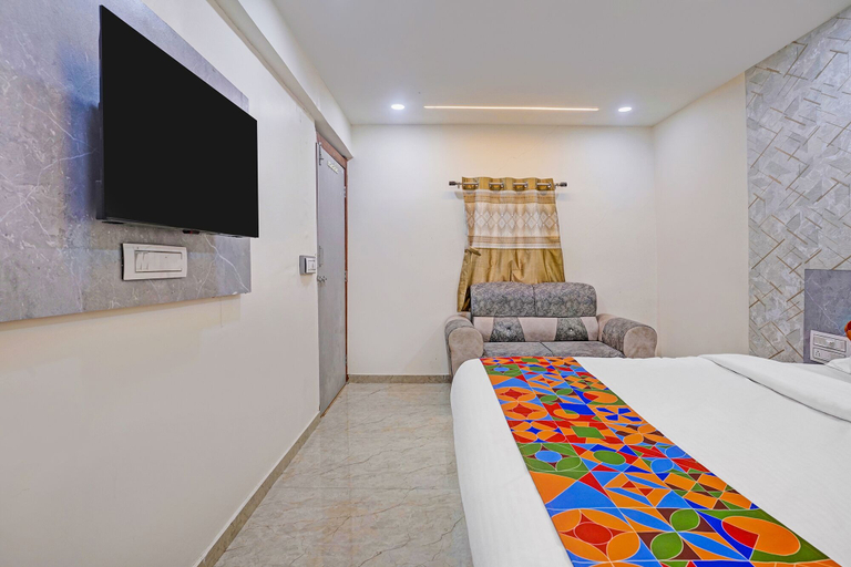 Room 3, Fabhotel Sky Inn I, Ahmadabad