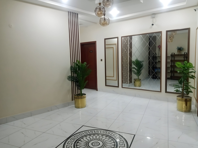 Others 4, ザ ホテル 786, Sukkur