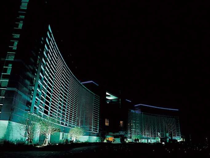 Exterior & Views, Lake Malaren Hotel, Shanghai