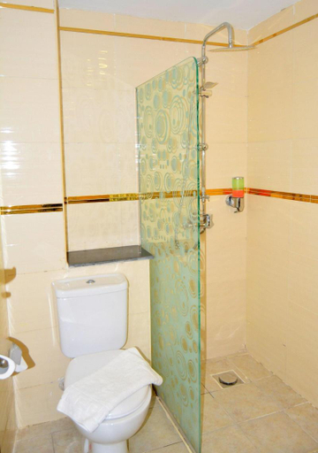 Bathroom 5, Panorama Ramsis Hotel & Cafe, Al-Azbakiyah