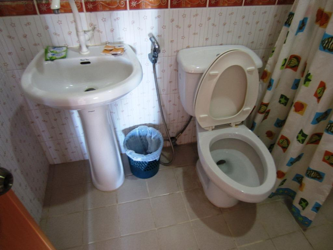 Bathroom, Seaview Apartelle, Santa Fe