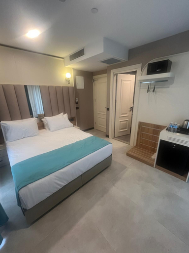 Bedroom 4, CONCEPT PERA HOTELS, Beyoğlu