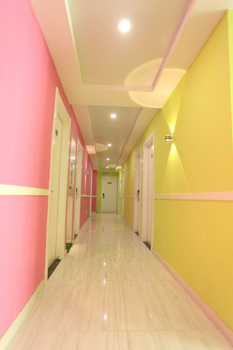 Others 4, 100 Inn, Xining