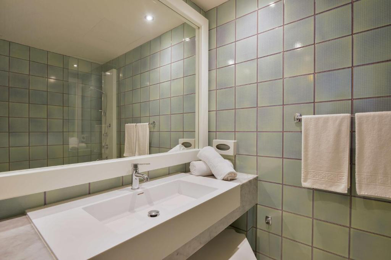 Bathroom 5, Hotel Baia Di Conte, Sassari