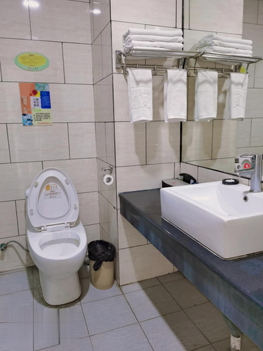 Bathroom 3, Foshan Baina Hotel (Nanhai Film and Television City), Foshan