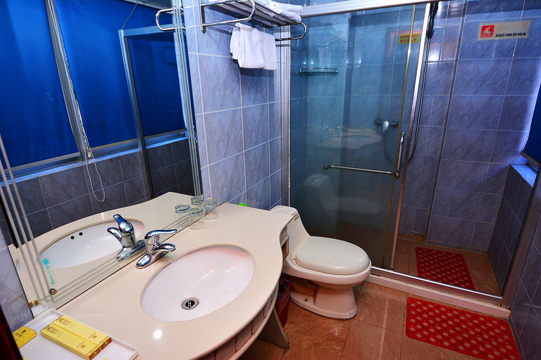 Bathroom 4, Allston Hotel, Xiamen