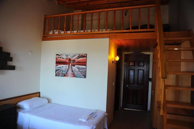 Bedroom 3, Teos Ormanci Tatil Koyu, Seferihisar