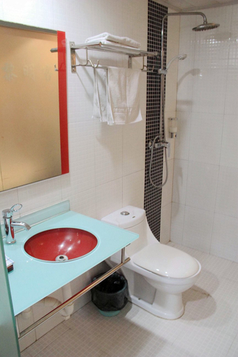 Bathroom 3, Qingmu Inns (Nanjing Mochou Lake Subway Station), Nanjing