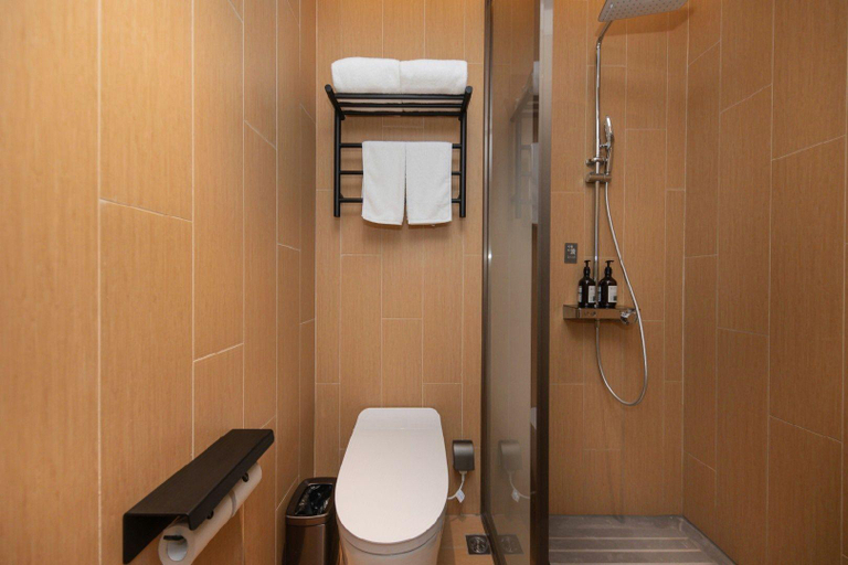 Bathroom 4, Ji Hotel Shanghai Xinzhuang Qixin Road, Shanghai