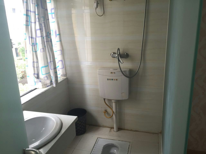 Bathroom 2, Qixiong Hotel, Wuhan