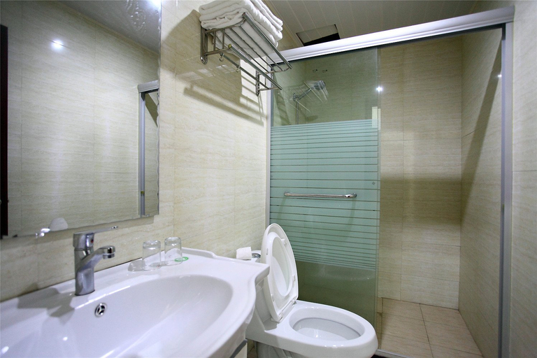 Bathroom, Xindu Hotel (Ningbo Railway Station ), Ningbo