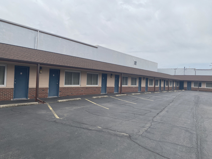 Public Area 3, Courtesy Motel, Champaign