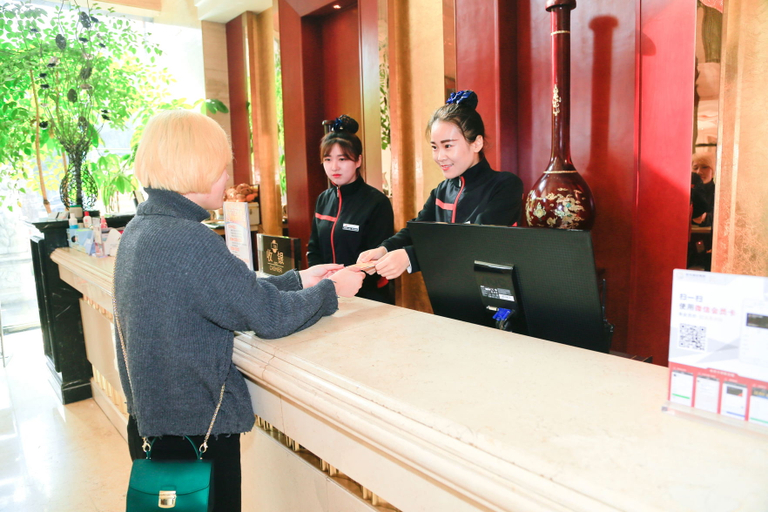 Others 5, Y Hotel, Jincheng