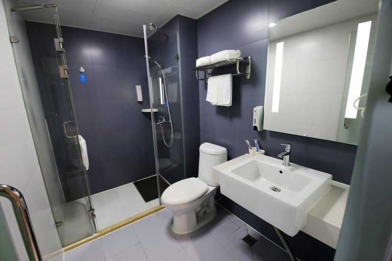 Bathroom 3, Hanting Hotel Jingdezhen Taoxichuan, Jingdezhen