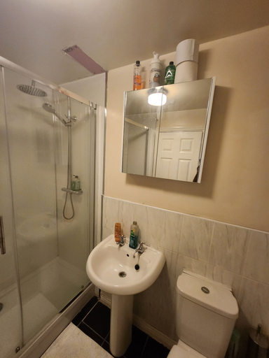 Bathroom 5, 69 swan lane, Coventry