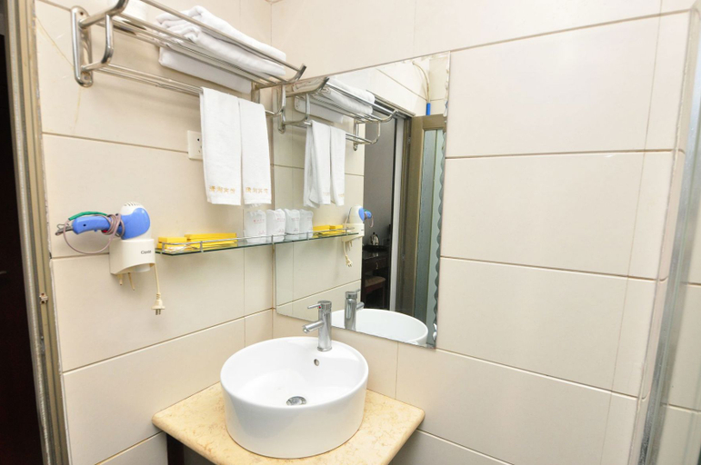Bathroom 2, Kyriad Marvelous Hotel (Guangzhou Thirteen Line Up Nine), Guangzhou