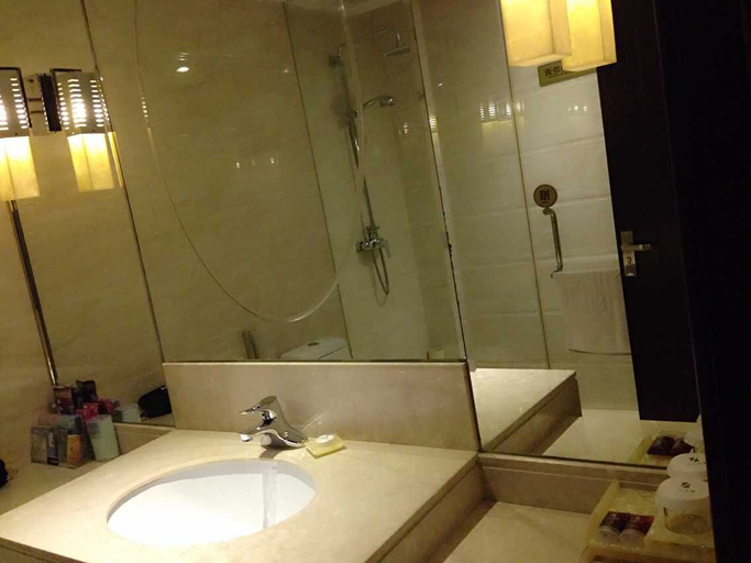 Bathroom, Chengcheng Huayuan Building, Weinan