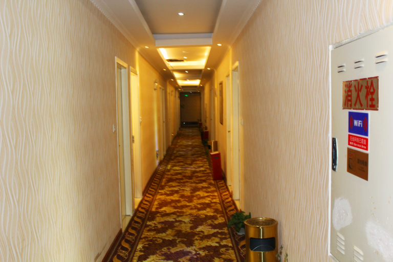 Others 3, Hello Hotel (Xindu Baoguang Temple), Chengdu