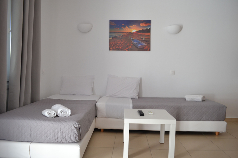 Bedroom 2, Oniropetra Apartaments, South Aegean