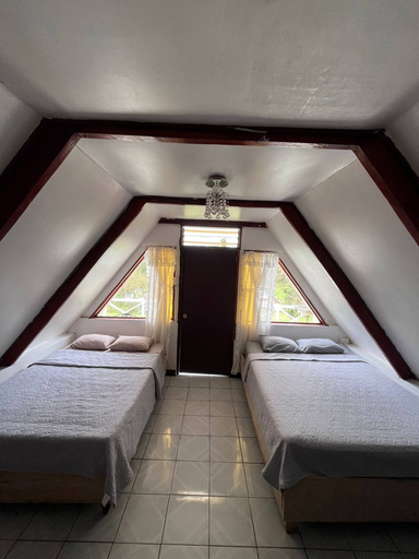 Room 5, Tranquil Cabin Getaway in San Ramón, Costa Rica, Montes de Oro