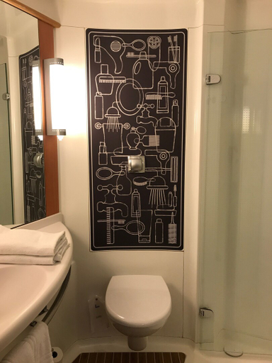 Bathroom, Hôtel Ibis Cannes Mouans Sartoux, Alpes-Maritimes