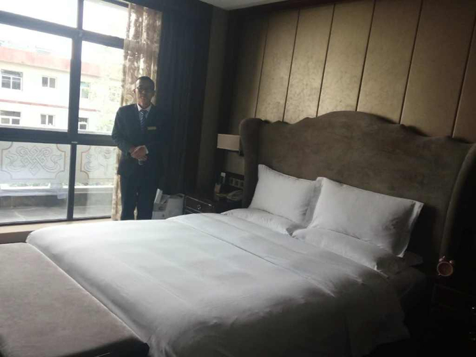 Bedroom 2, Minshan Hotel, Lhasa