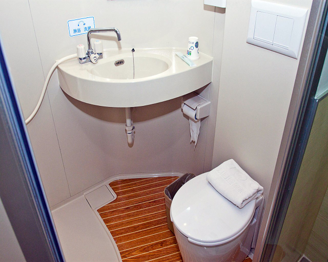 Bathroom 2, 100 Inn (Shanghai North Xizang Road), Shanghai