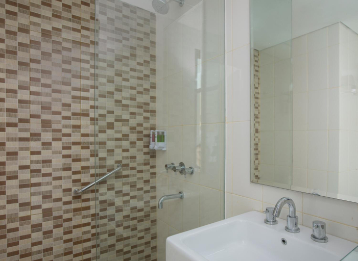 Bathroom 3, Amaris Hotel Samarinda, Samarinda