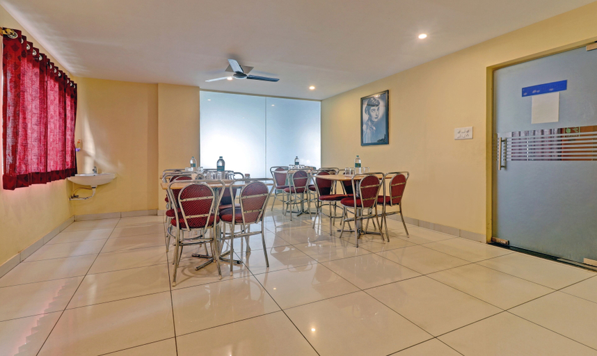 Food & Drinks 5, Treebo Sai Suites Inn Nagavara, Bangalore